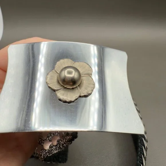 Vintage Women's Belt Small Medium Silver Fish Scale Metal Stretch Floral Buckle - Picture 11 of 15